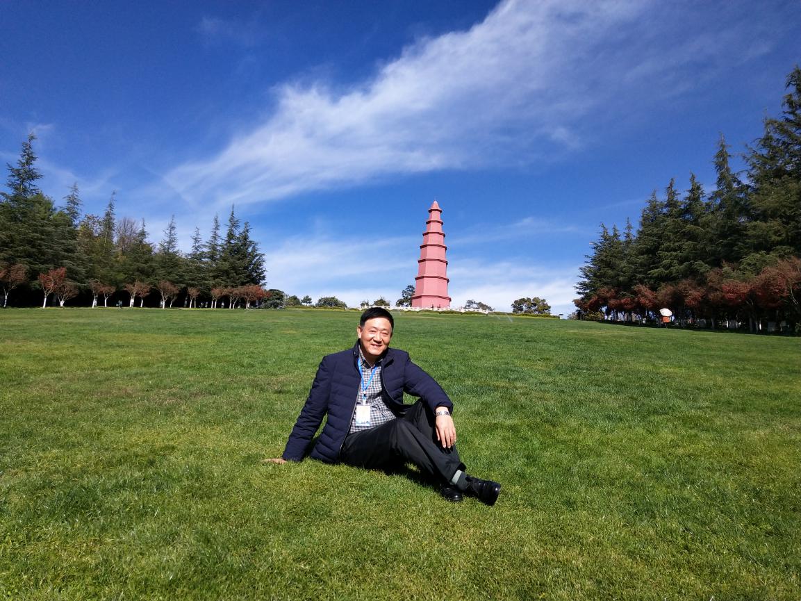 杨传凯.jpg 杨传凯.jpg