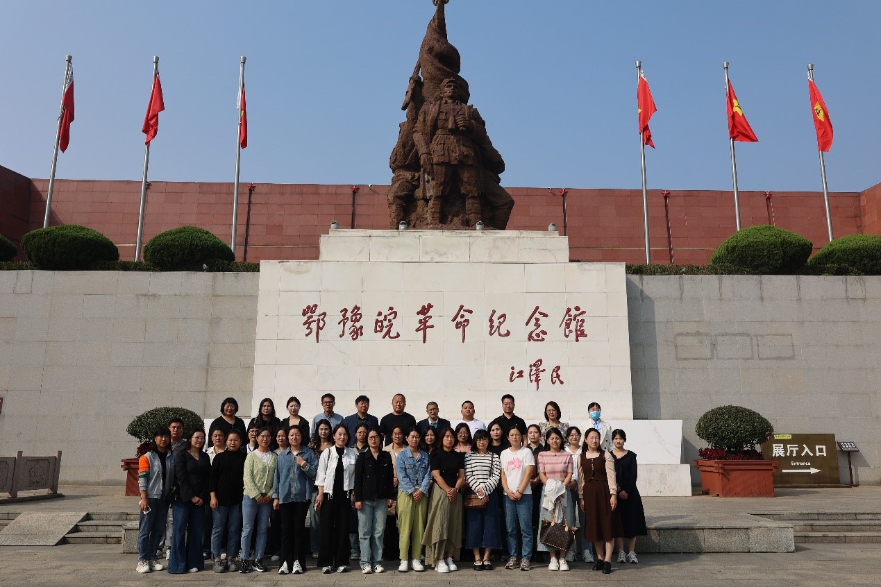 William威廉英国举办“国培计划”平舆县初中语文骨干教师研修班综合实践教育活动